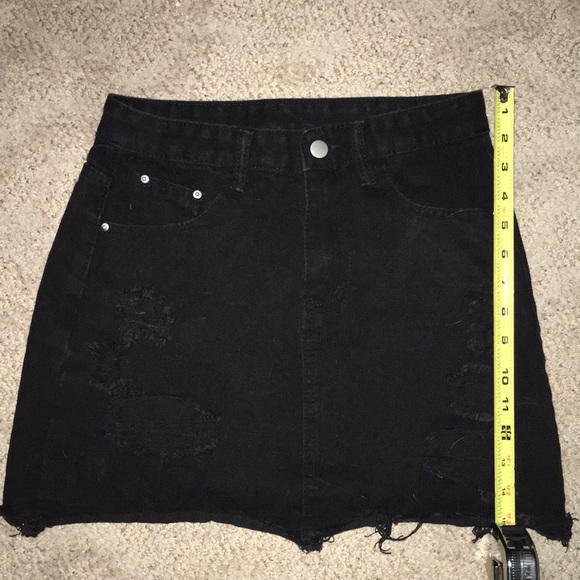 Distressed skirt🖤 - Picture 5 of 7